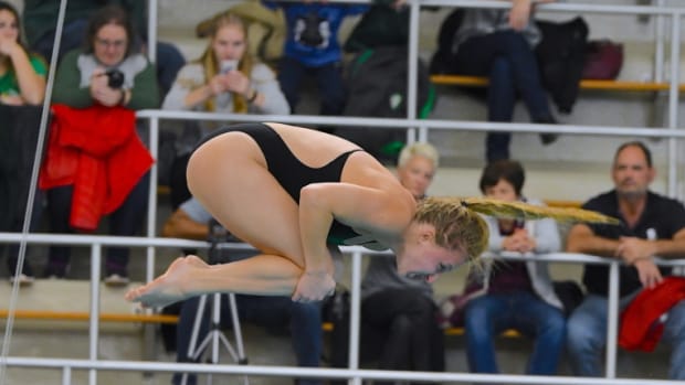 MSU SWIMMING & DIVING  (PHOTO:  MSU SID)